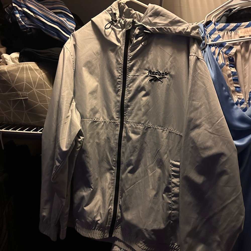BRAND NEW Reebok Men's Light Gray Windbreaker